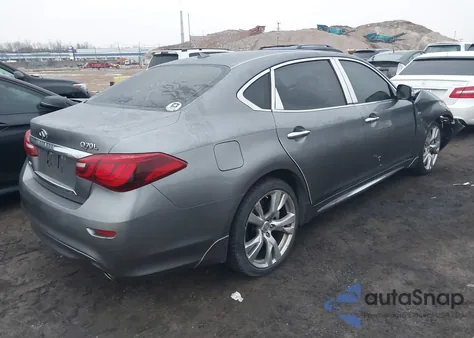 2015 Infiniti Q70L 3.7X z USA, uszkodzony, nr VIN JN1BY1PR0FM830672